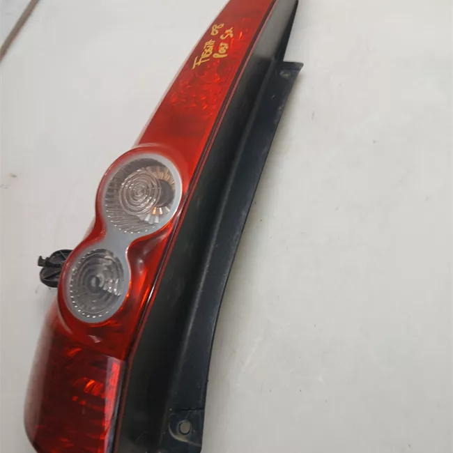 Fanale posteriore sinistro