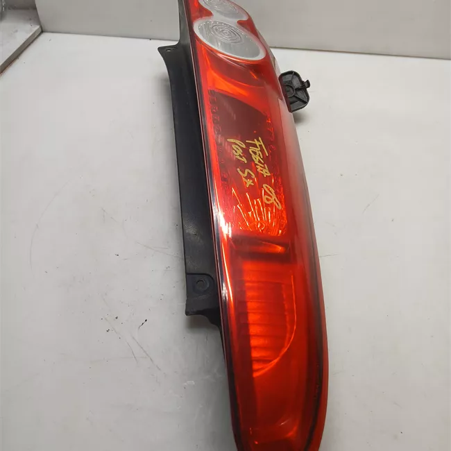 Fanale posteriore sinistro