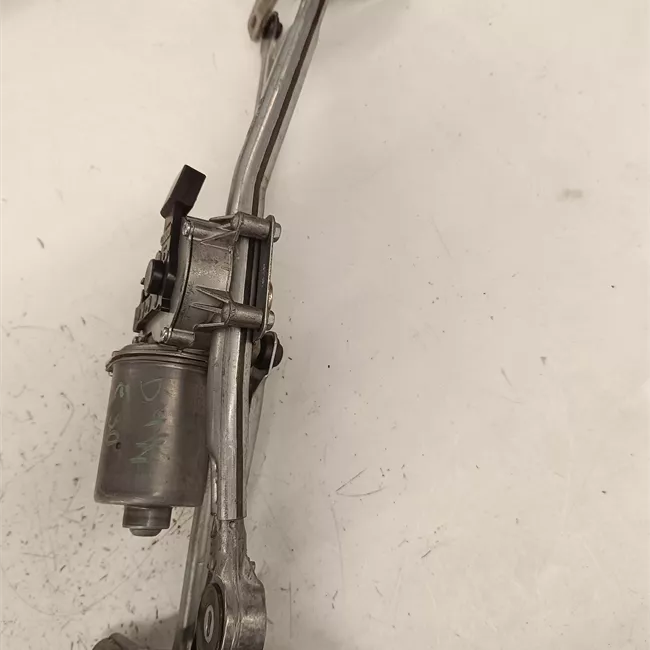 Meccanismo tergiparabrezza con motorino