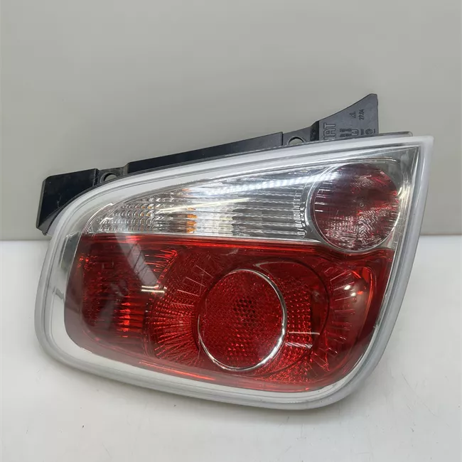 Fanale posteriore sinistro