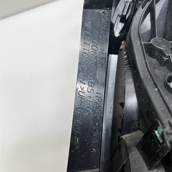 Fanale posteriore sinistro