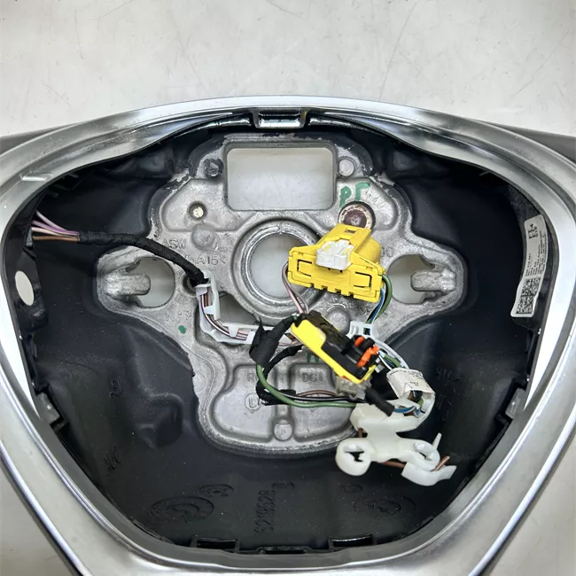 Volante Pelle multifunzione con regolazione velocità nero