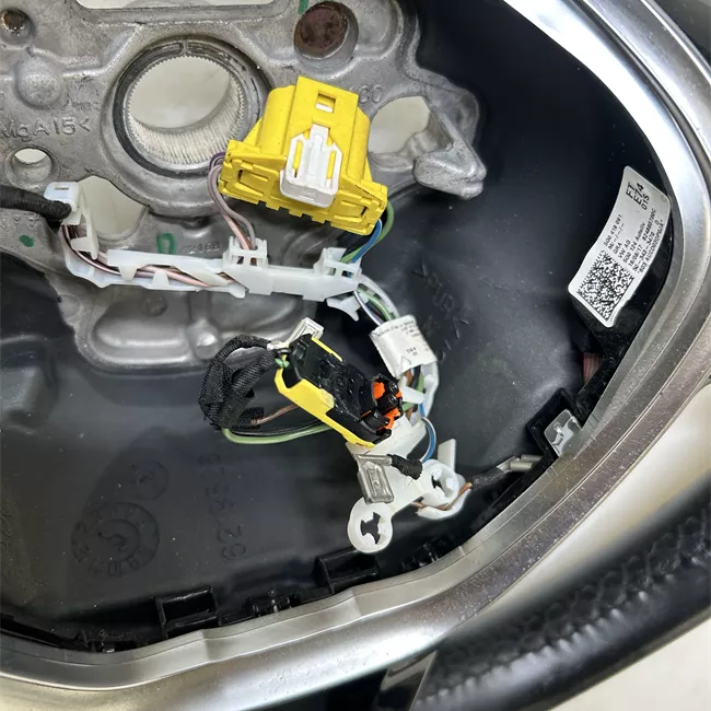 Volante Pelle multifunzione con regolazione velocità nero