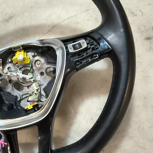 Volante Pelle multifunzione con regolazione velocità nero