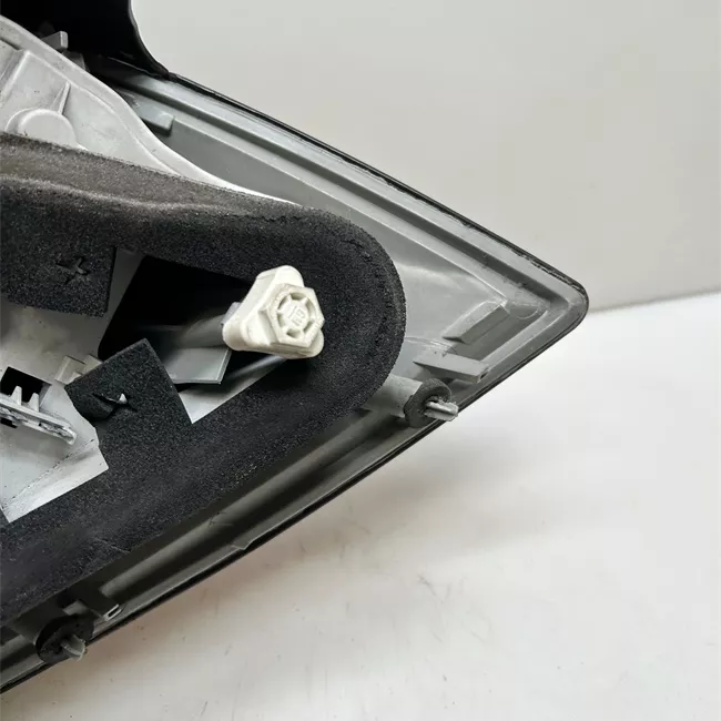 Fanale posteriore sinistro