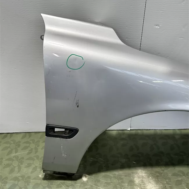 Parafango anteriore destro