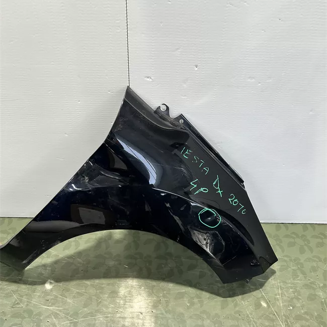 Parafango anteriore destro