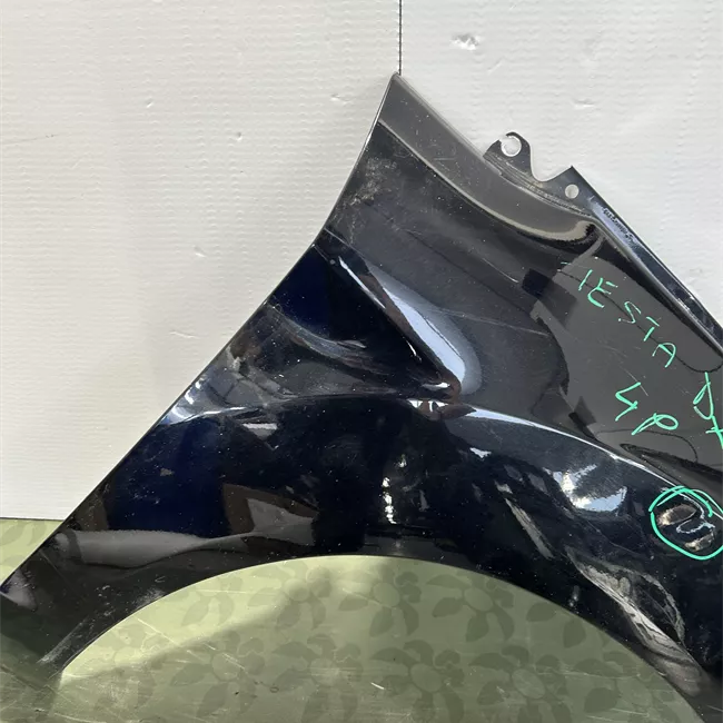 Parafango anteriore destro