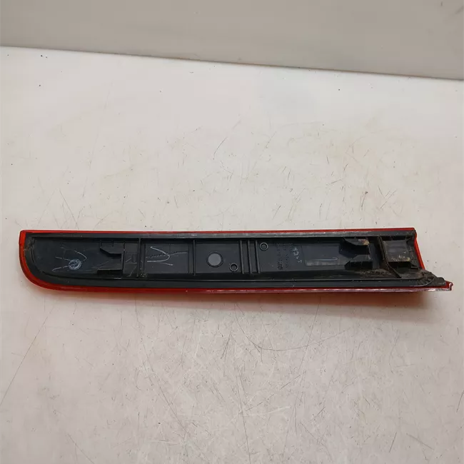 Fanale posteriore parte superiore destro