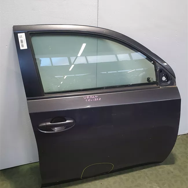 Porta anteriore destra