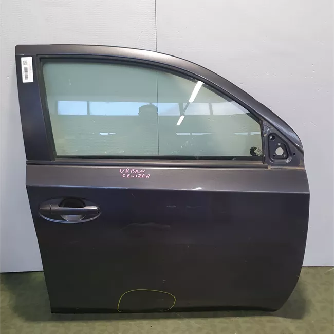 Porta anteriore destra