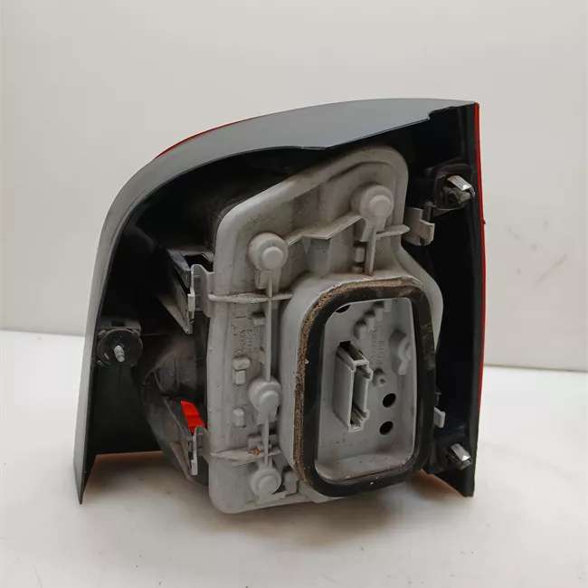 Fanale posteriore sinistro