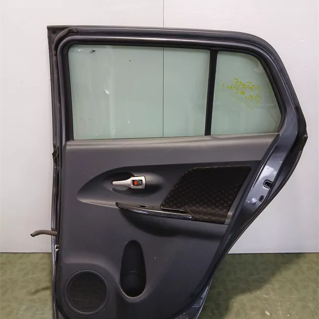 Porta posteriore destra