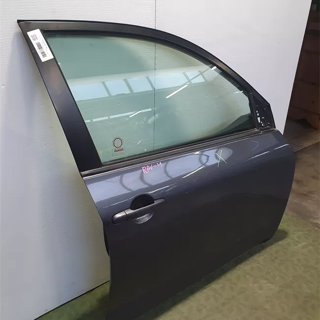 Porta anteriore destra