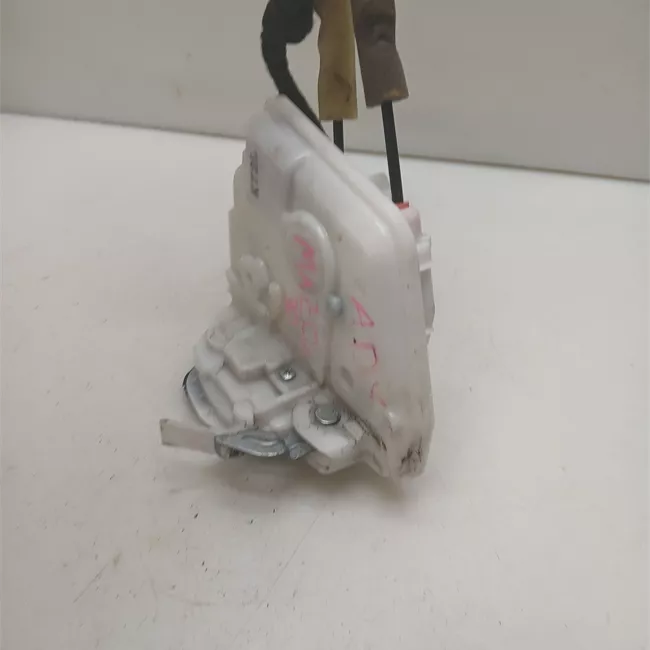 Serratura porta anteriore destra