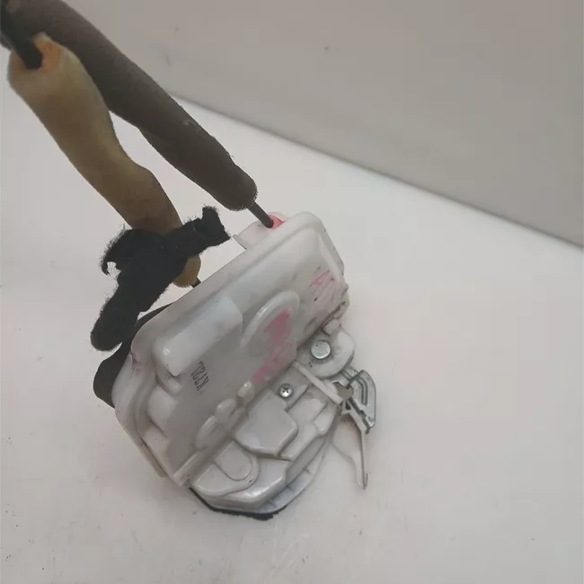 Serratura porta anteriore destra