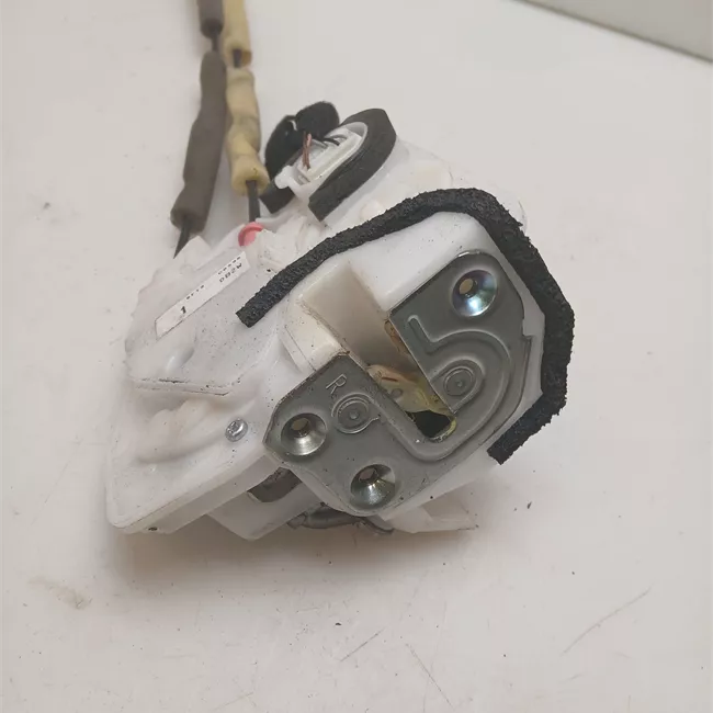 Serratura porta anteriore destra