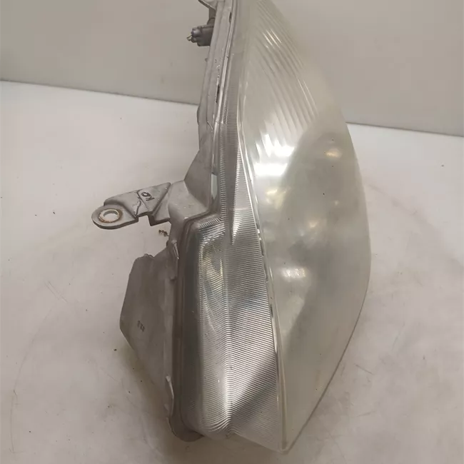 Proiettore sinistro 05-07<