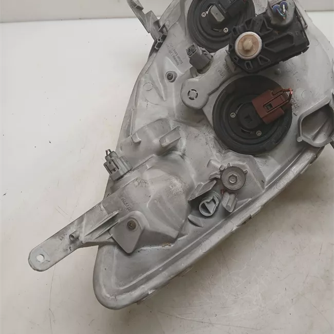 Proiettore sinistro 05-07<