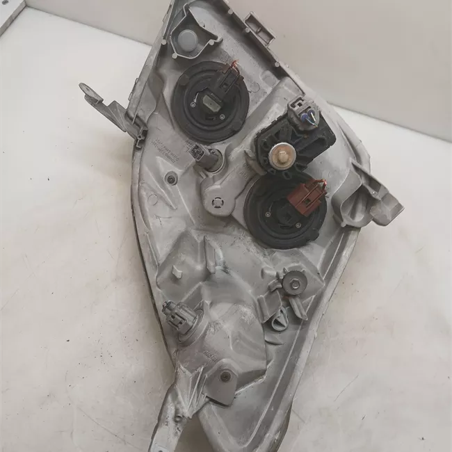 Proiettore sinistro 05-07<