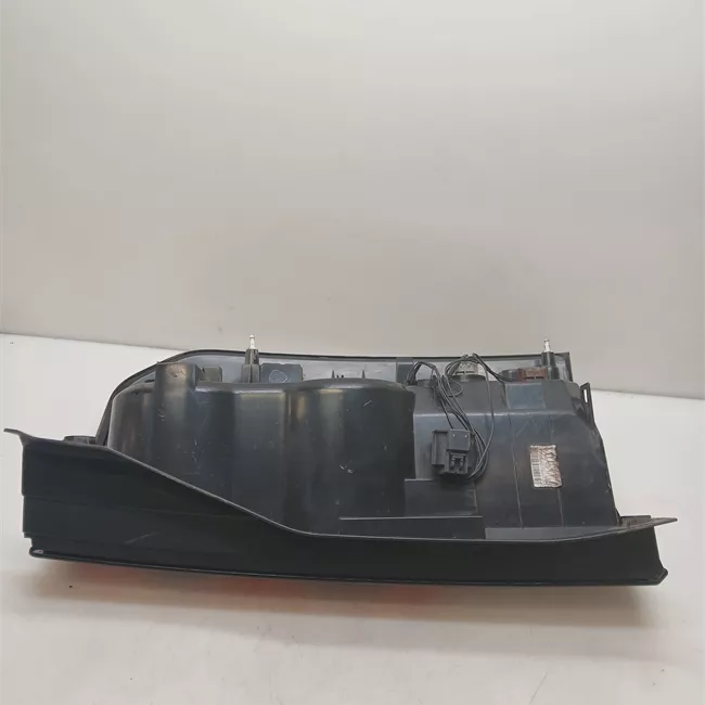 Fanale posteriore sinistro