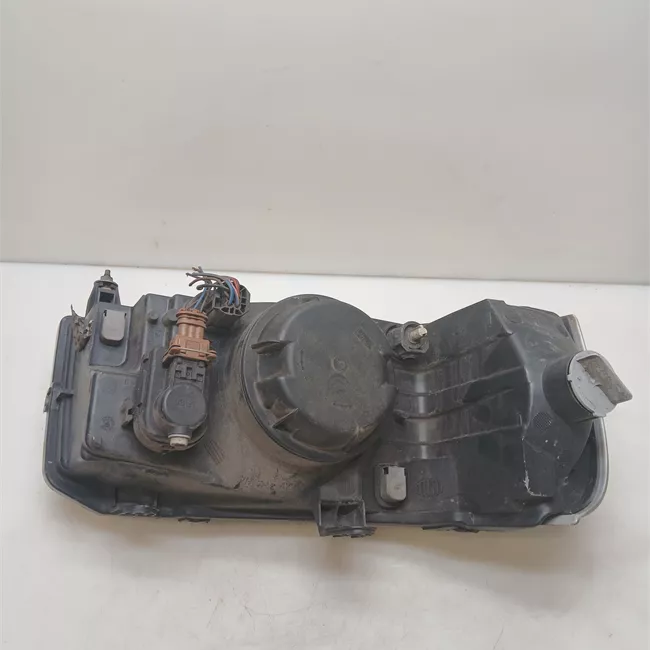 Proiettore sinistro