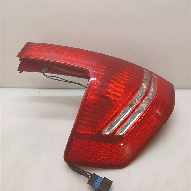 Fanale posteriore sinistro