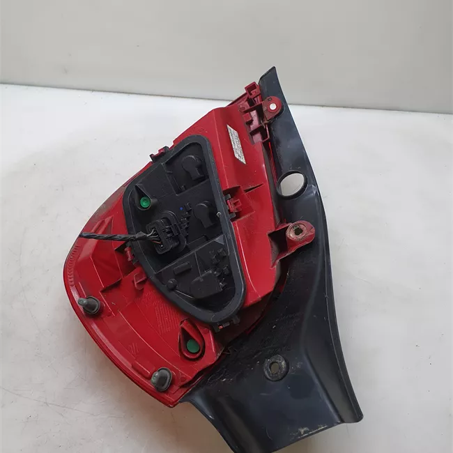 Fanale posteriore sinistro