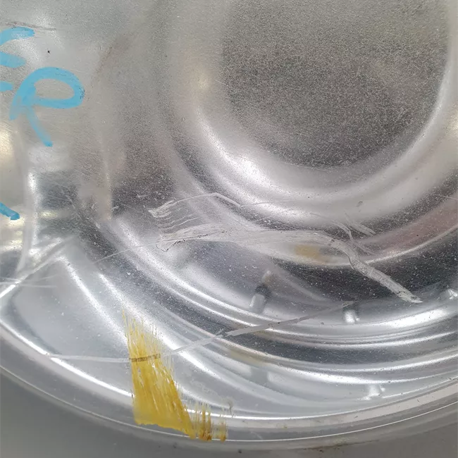 Proiettore sinistro con luce angolare