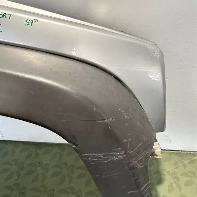 Parafango anteriore destro