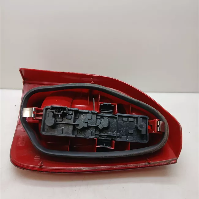 Fanale posteriore sinistro