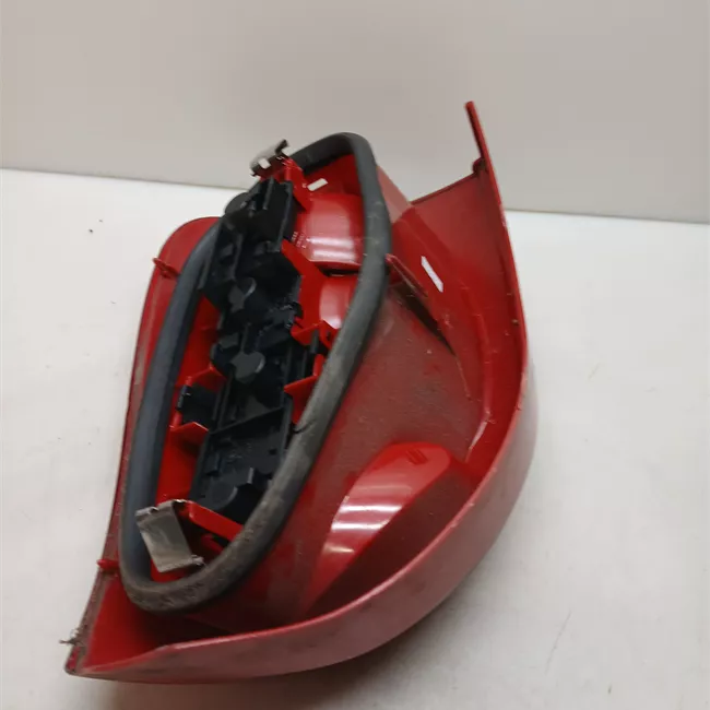 Fanale posteriore sinistro