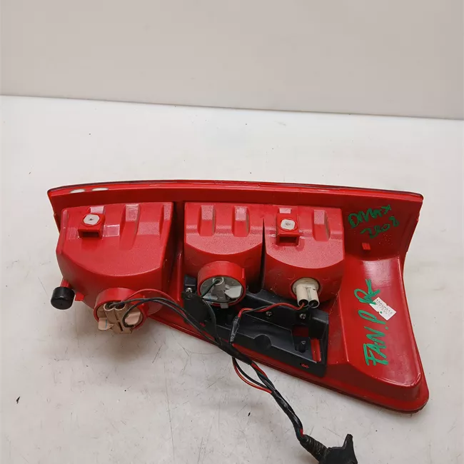 Fanale posteriore destro Orizzontale