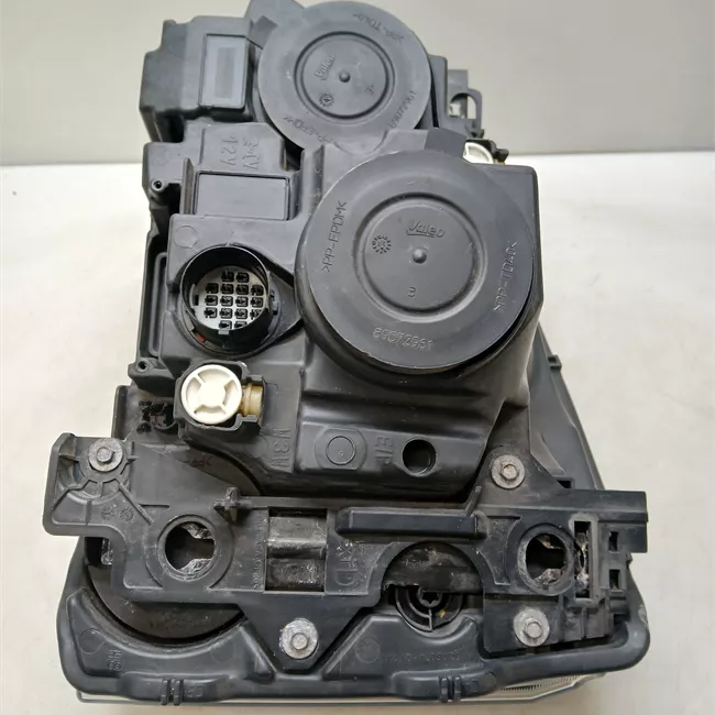 Proiettore destro con regolazione manuale