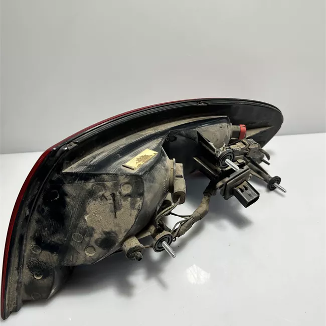 Fanale posteriore sinistro