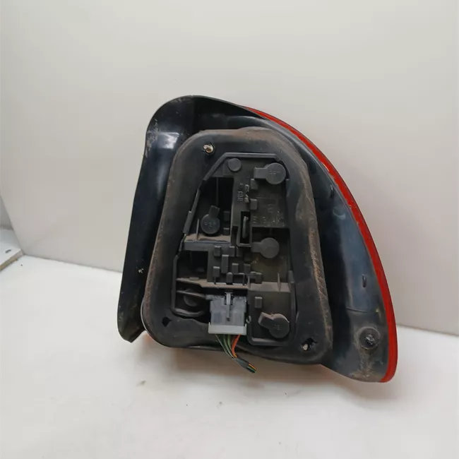 Fanale posteriore sinistro