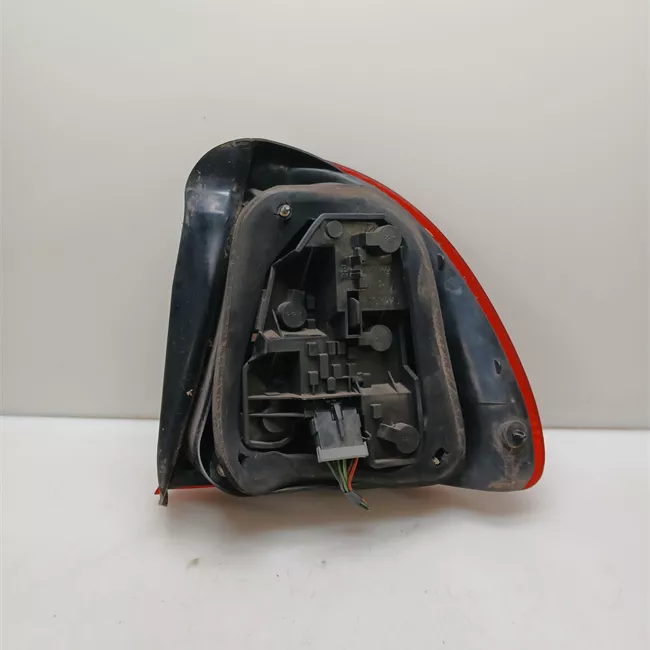 Fanale posteriore sinistro