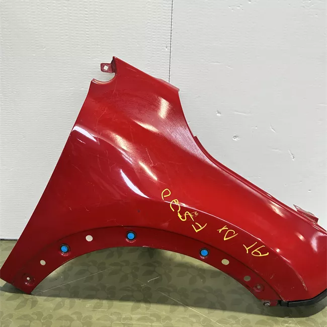 Parafango anteriore destro