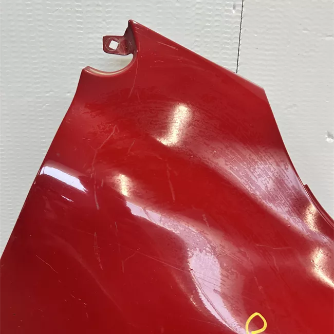 Parafango anteriore destro