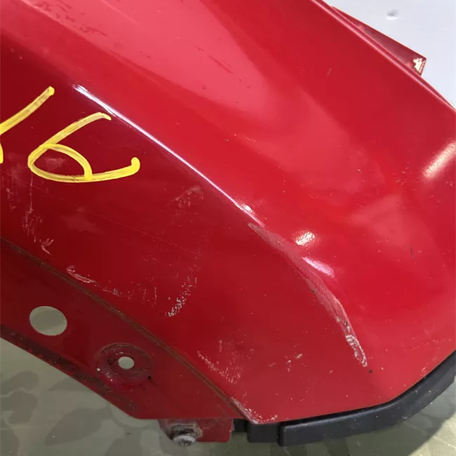 Parafango anteriore destro