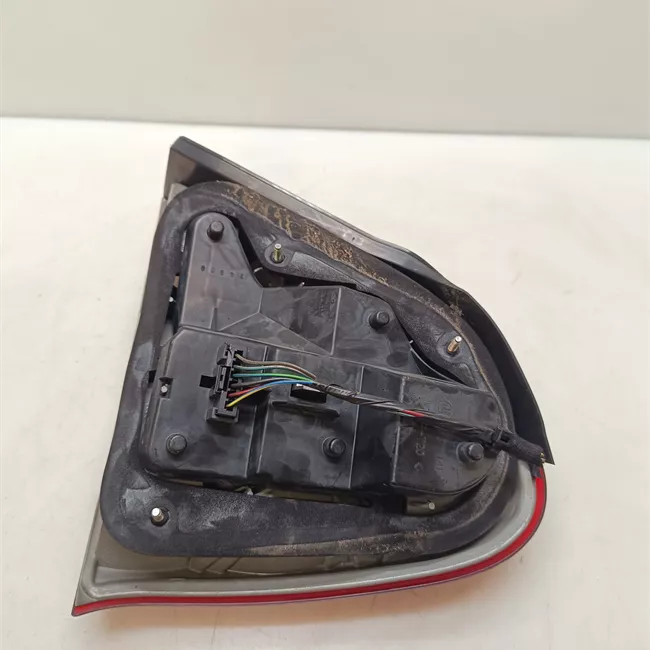 Fanale posteriore sinistro