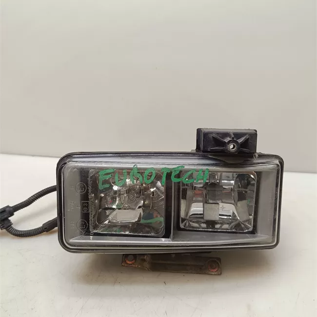 Proiettore fendinebbia sinistro