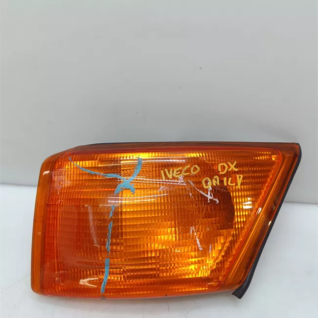 Fanalino anteriore sinistro