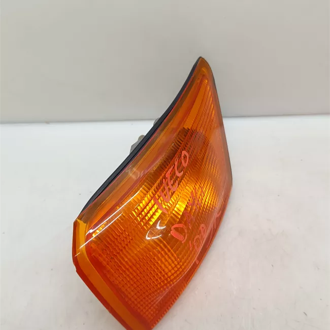 Fanalino anteriore sinistro