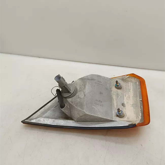 Fanalino anteriore destro