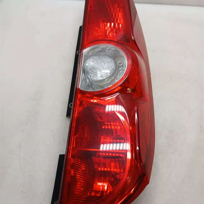 Fanale posteriore destro portello posteriore