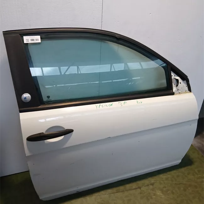 Porta anteriore destra