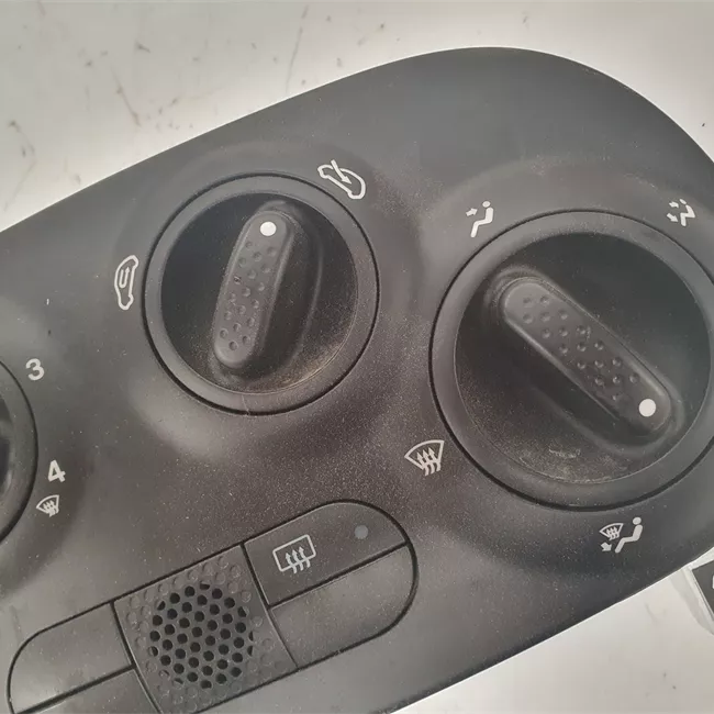 Blocco comando climatizzazione con aria condizionata nero