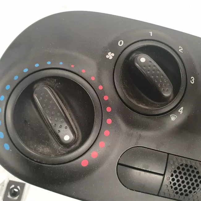 Blocco comando climatizzazione con aria condizionata nero