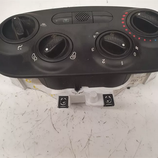 Blocco comando climatizzazione con aria condizionata nero